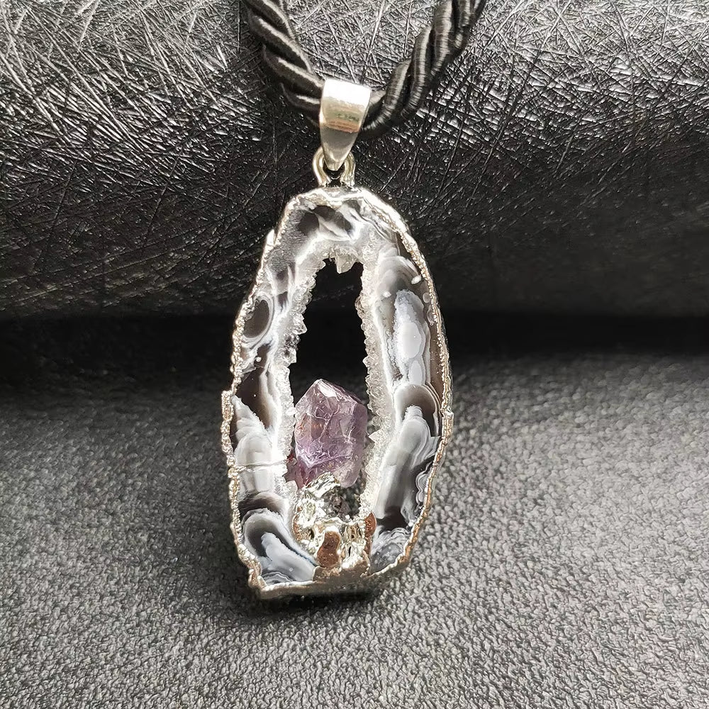 Feng Shui Necklace | Natural Openwork Agate with Amethyst Necklace Gilded/Sliced Edges